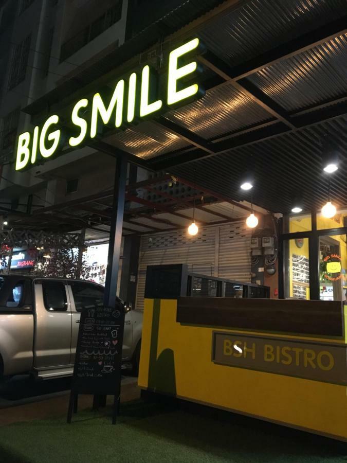 Big Smile Hotel Banguecoque Exterior foto